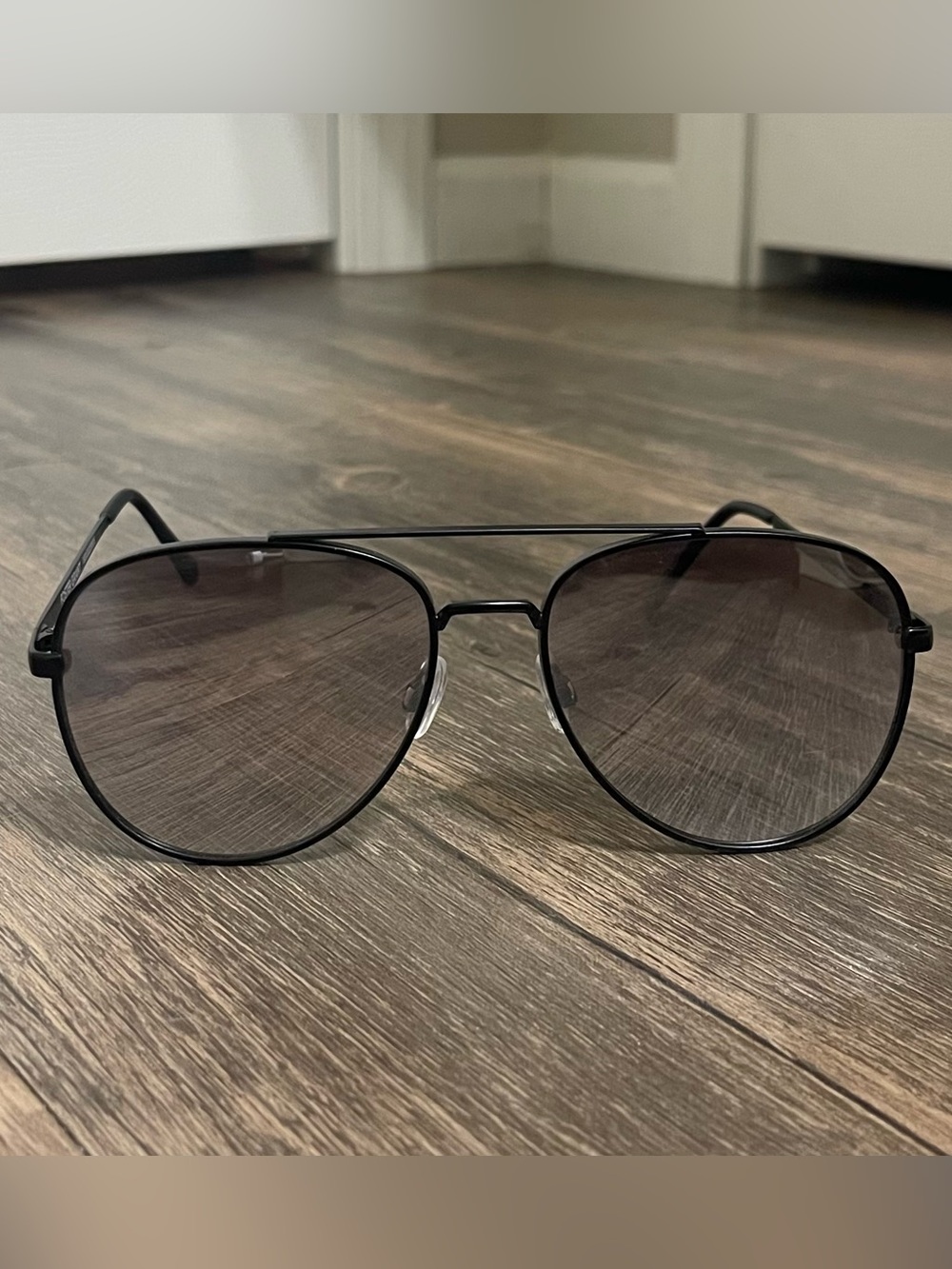 Foster Grant | Women’s Black Aviator Sunglasses - New!